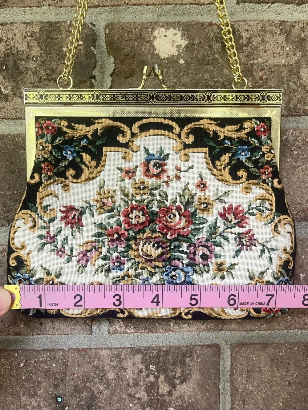 Vintage Floral Tapestry Needlepoint Purse Gold Chain Kiss Lock Handbag